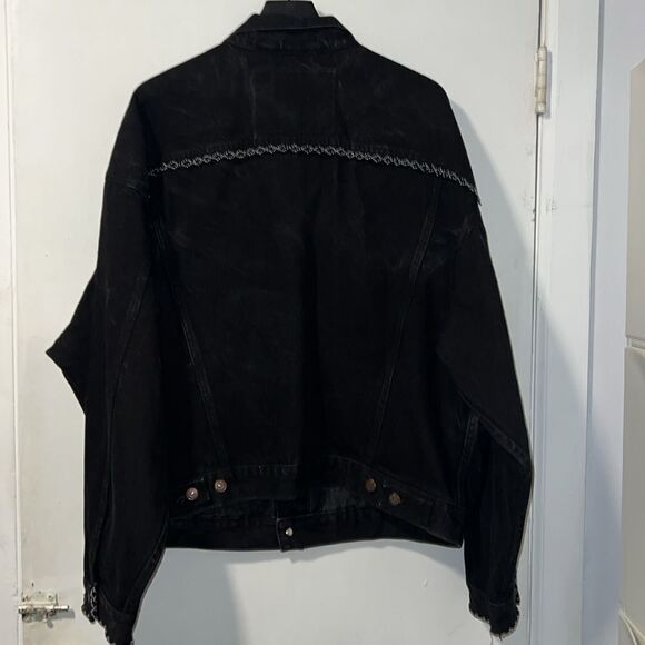 LEVI STRAUSS & CO Black Denim Jacket with Beaded Trim-XL - Picture 6 of 11